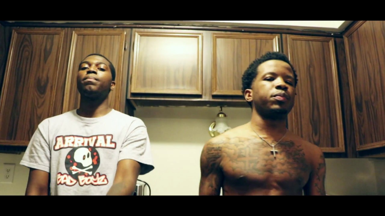 Alwoo Feat. RRGB Tez  - Free Quan (Official Music Video)