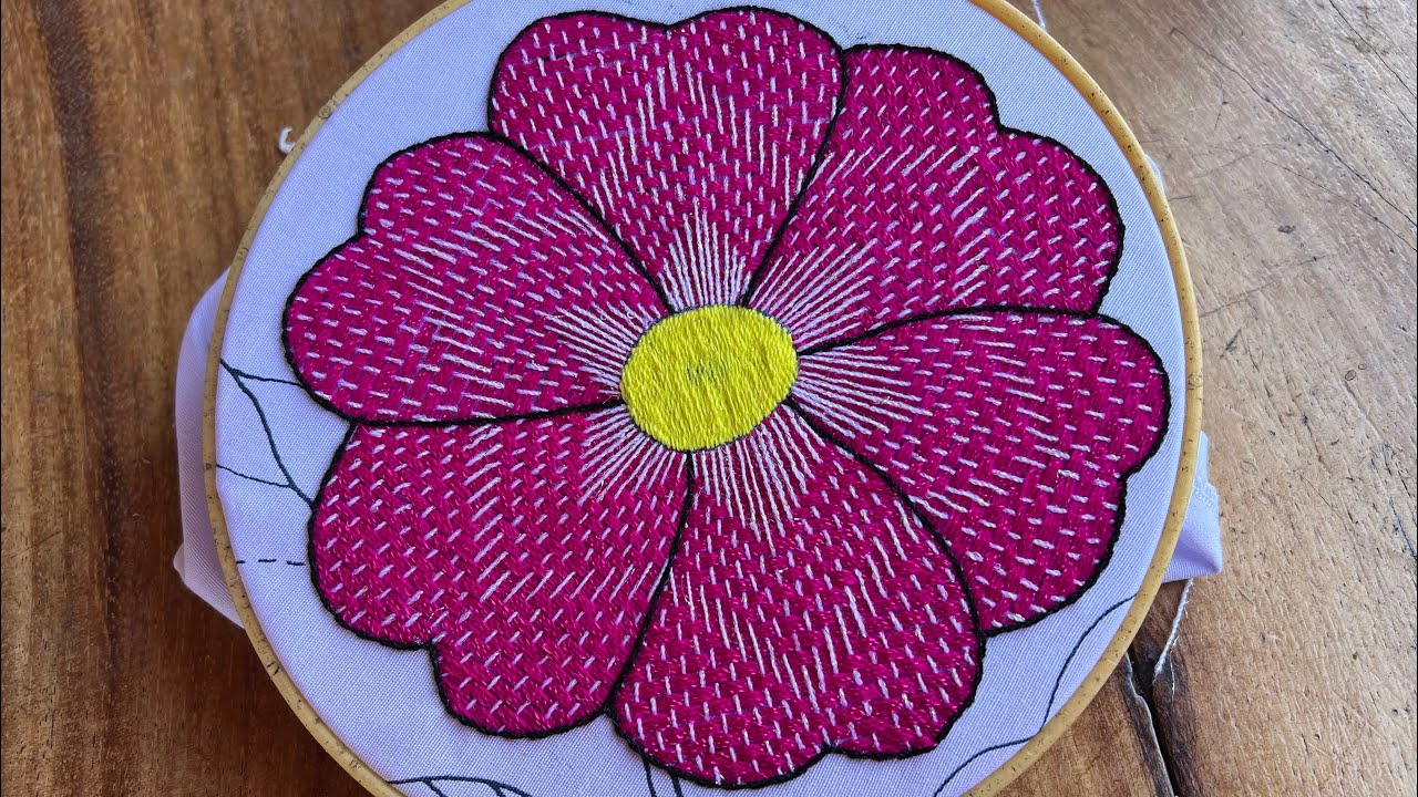 PUNTADA BONITA PARA UNA FLOR 🌺 Como bordar una flor 🌷 @tusideasenbordados 