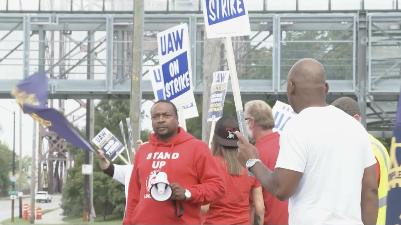 United Auto Workers strike spreads as 7,000 more workers hit pickets against Detroit's carmakers