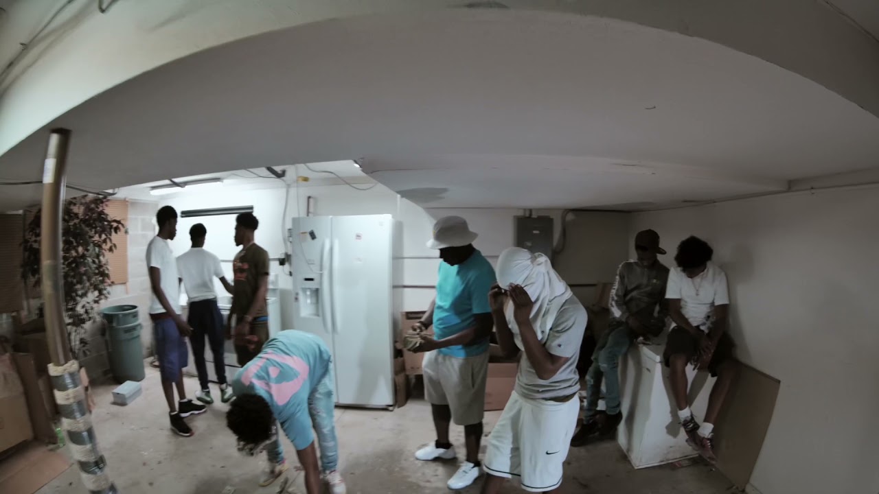 LC Hunnet & Young Bam - Courtside (Official Video)