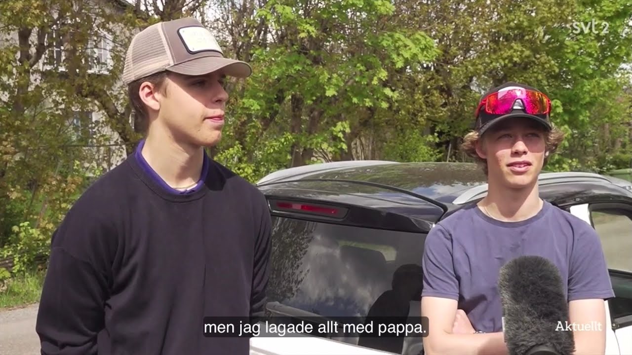 Mopedbilar på Hersby Gymnasium Lidingö SVT Aktuellt