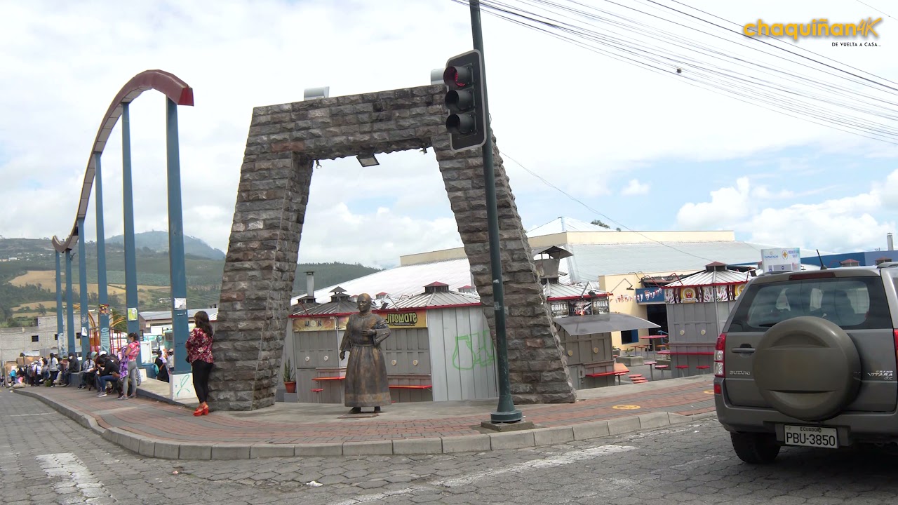 Cotacachi - El parque - La Plaza - El Centro - Ecuador 4K 2021