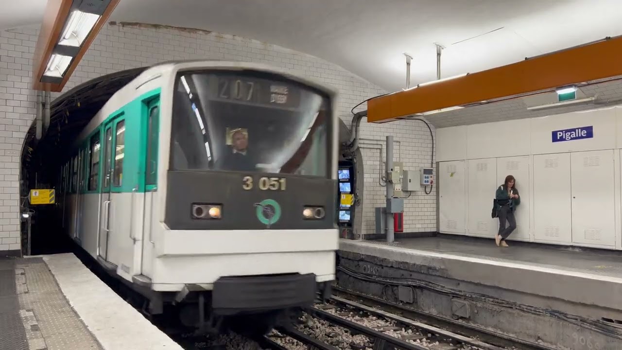 Ligne 12 Station Pigalle