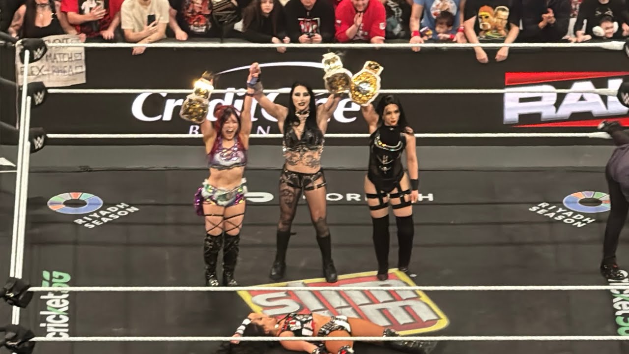 Rhea Ripley & Iyo Sky & Stephanie Vaquer vs Liv Morgan & Roxanne Perez & Raquel Rodriguez 