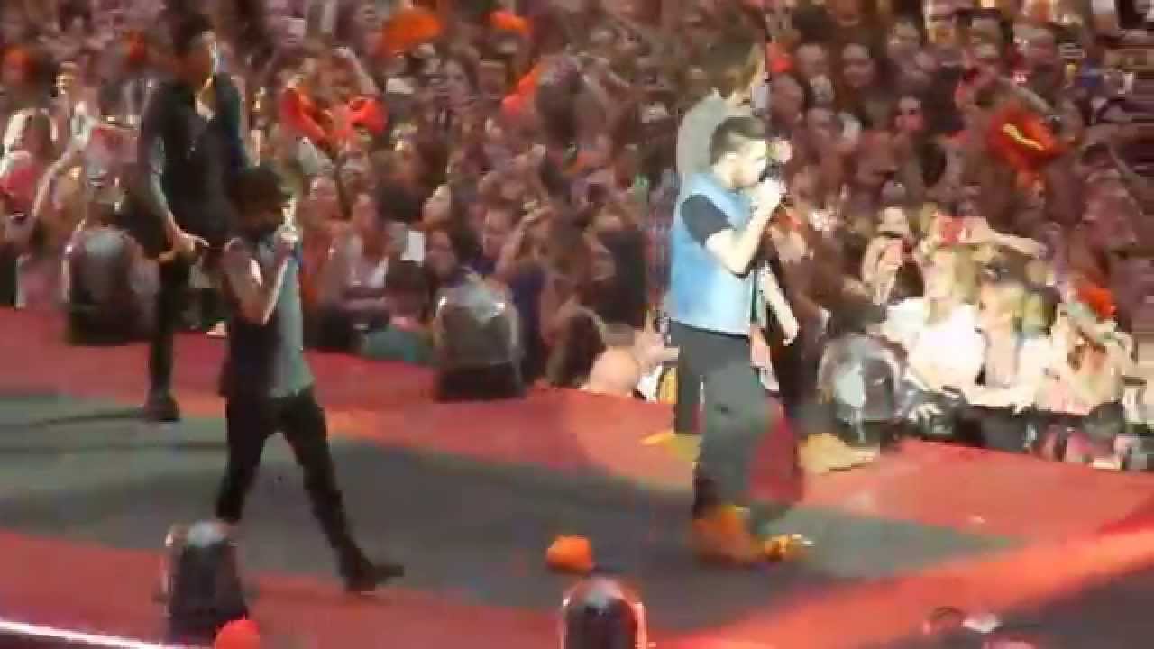 One Direction - Why Don't We Go There & Rock Me (Amsterdam, 24-6-2014)