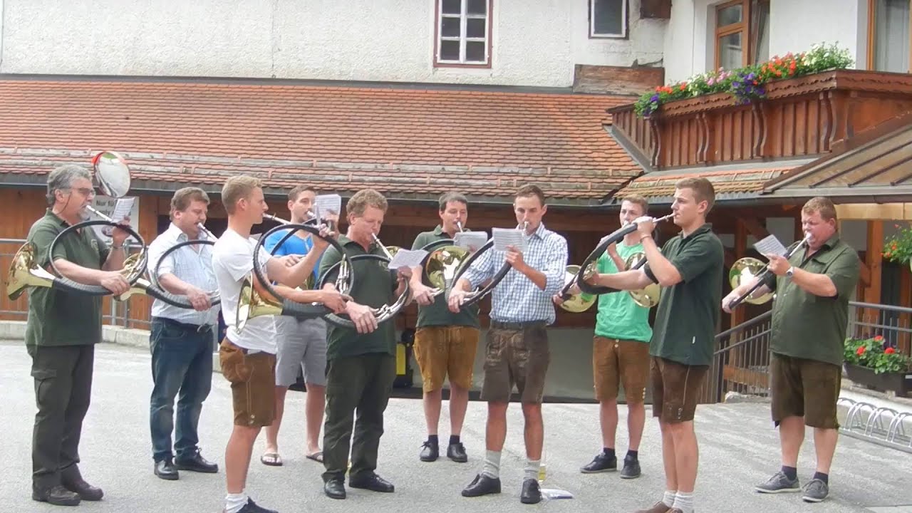 Jagdhornbläser aus der Steiermark im AkivHotel Pension Central in Fügen im Zillertal