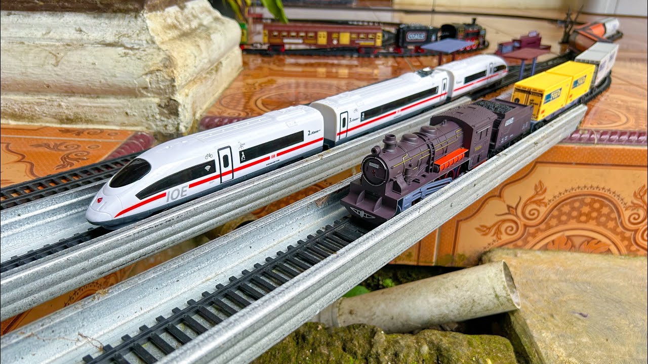 Fenfa Model Train ASMR: Classical Steam Engine & High-Speed Commute Ambience ( DS World Miniature )