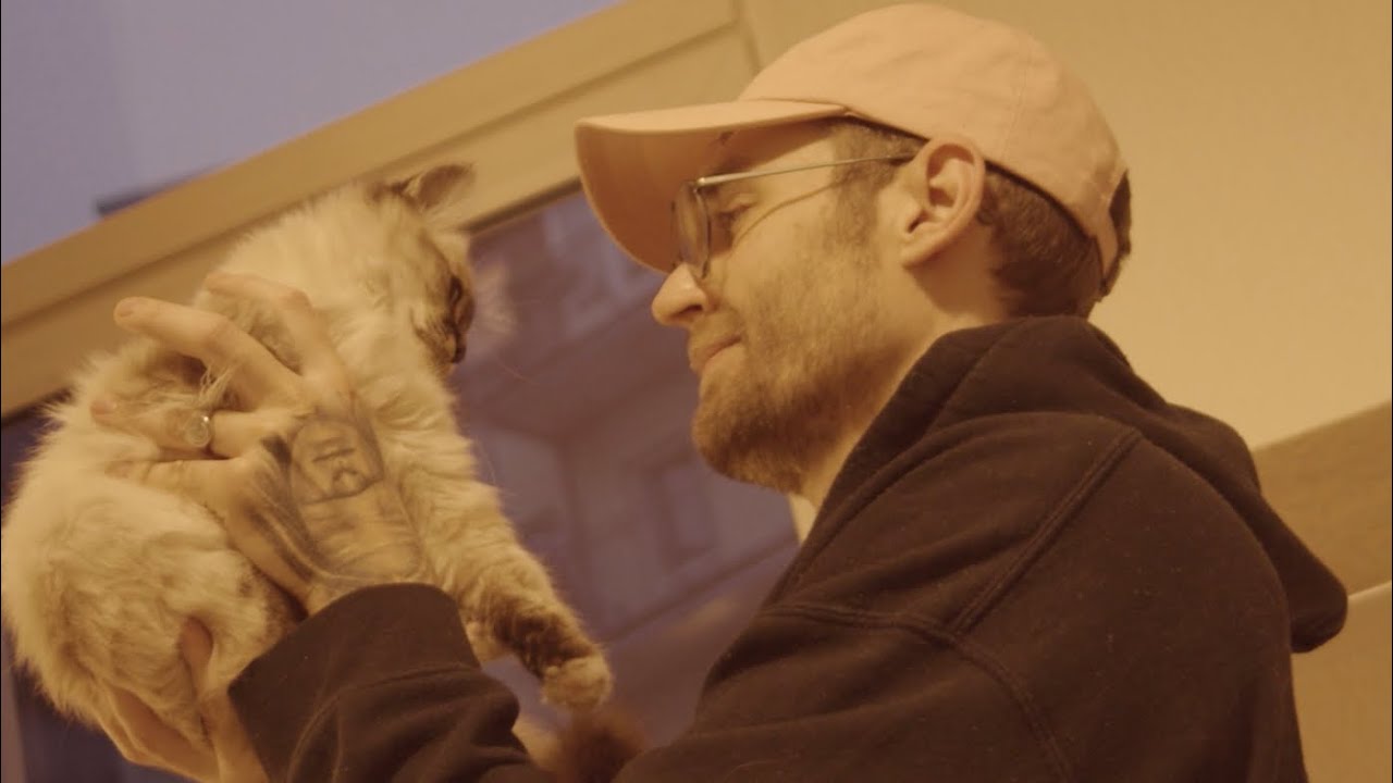 Crystal F - Schlechtes Essen `Prod. 7inch`(Official Video)