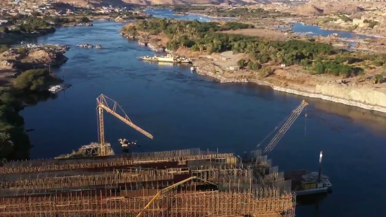 تصوير جوي لأعمال تنفيذ مشروع محور بديل خزان أسوان