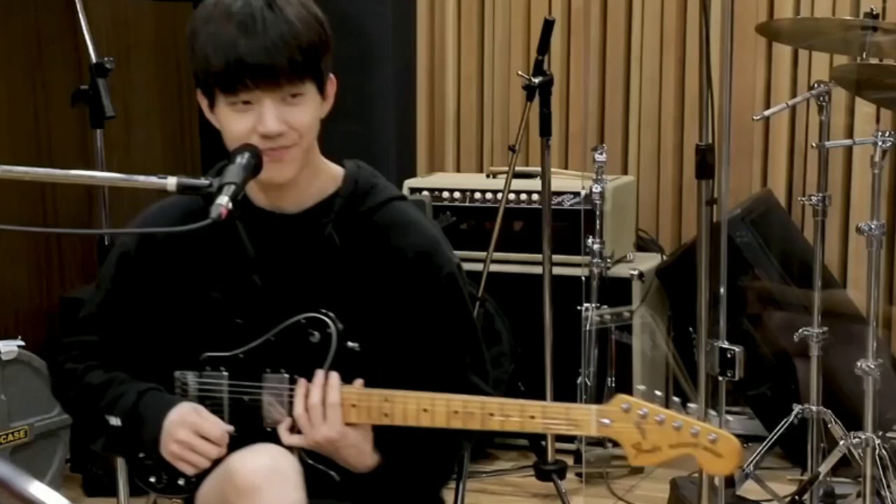 [SCENTOGRAPHER] DAY6 Band Practice & 'I Loved You' Switch Instrument Practice
