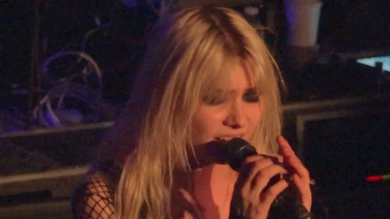 Pretty Reckless Zombie Live Quebec 2012 HD 1080P