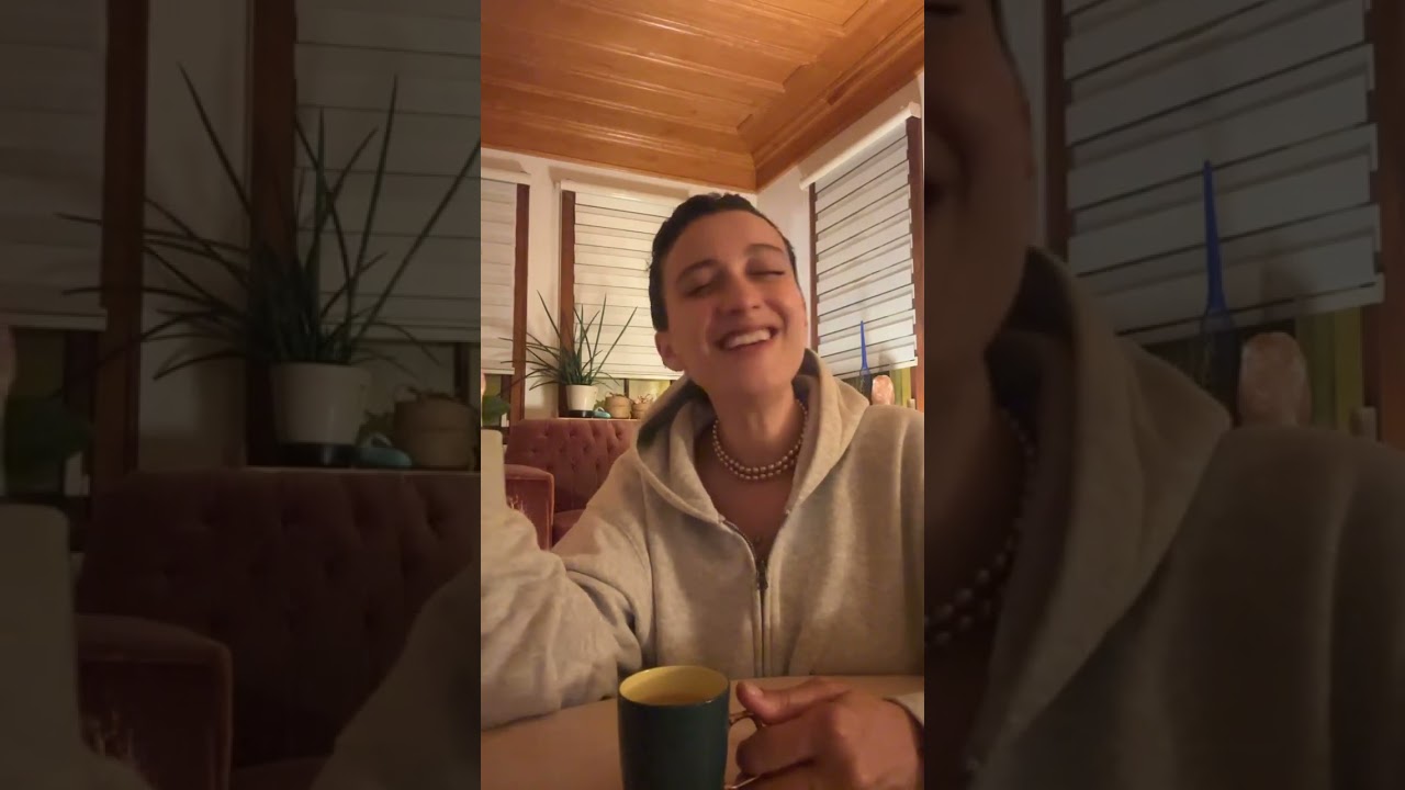 Melike Şahin - Sevemedim Karagözlüm