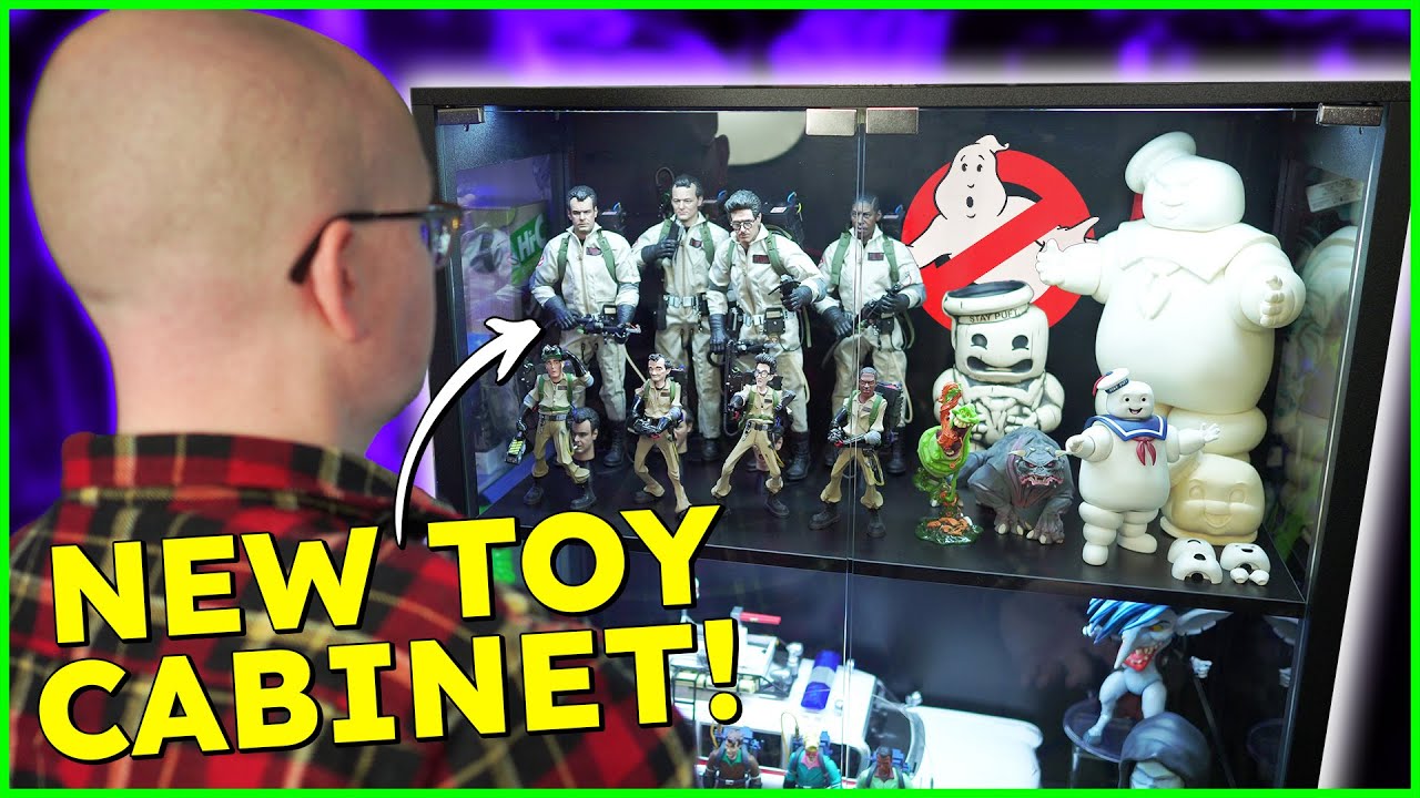 Filling a New Display Cabinet With Ghostbusters Toys