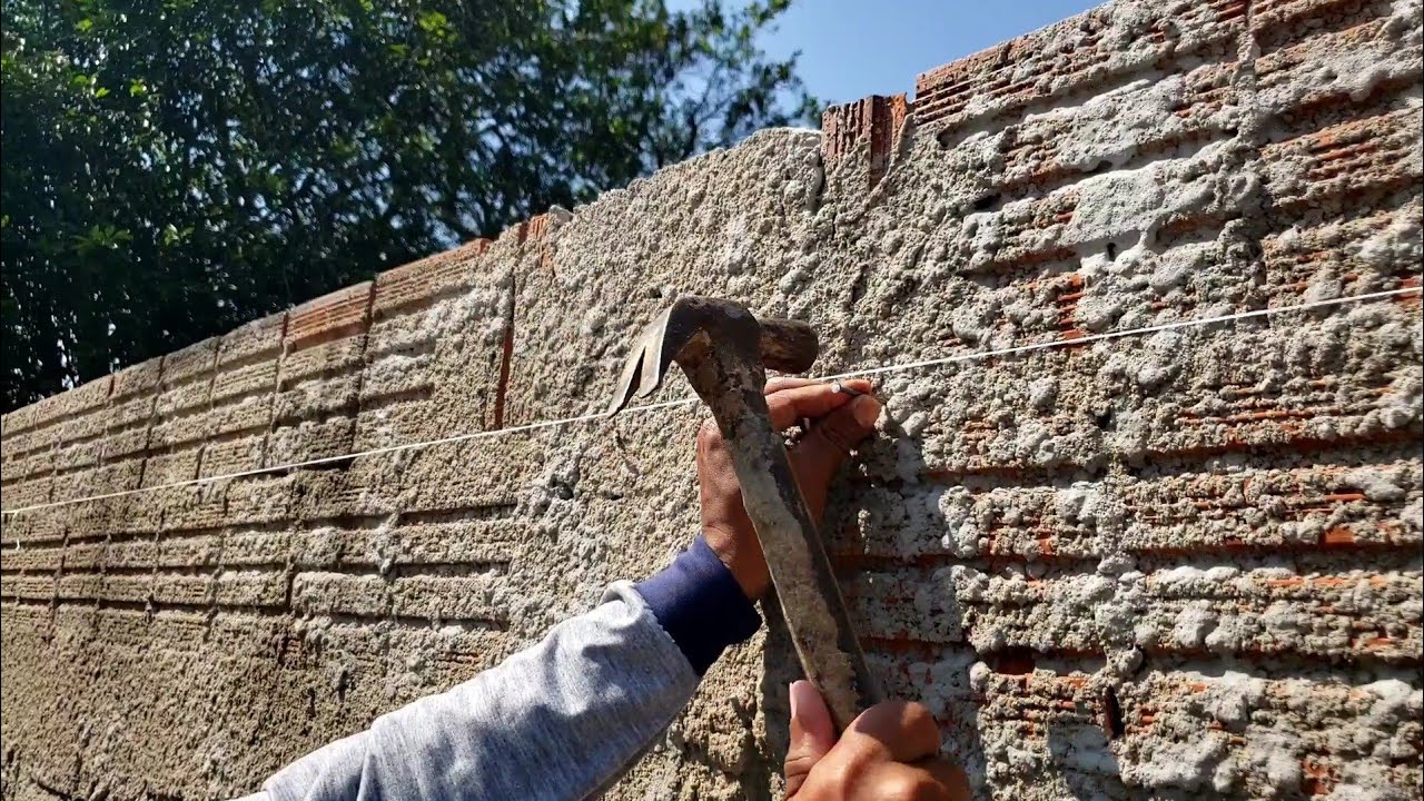 PEDREIRO INVENTA NOVO MÉTODO PRA REBOCAR PAREDE FÁCIL