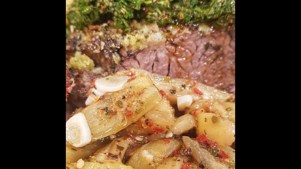 Receta de hoy: Vacío al horno, tortilla rellena  y escabeche de berenjenas