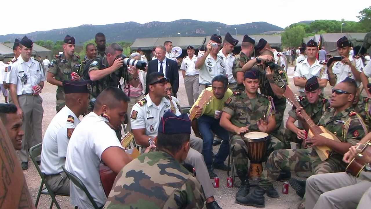 Bazeilles 2012 - Fréjus - Guitaristes tahitiens