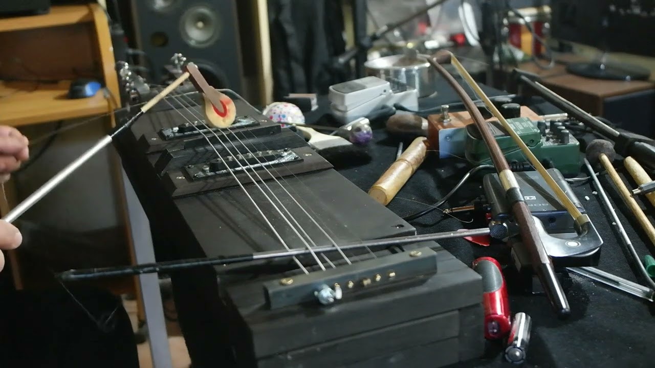 [D]resonant baritono . Impro no effects
