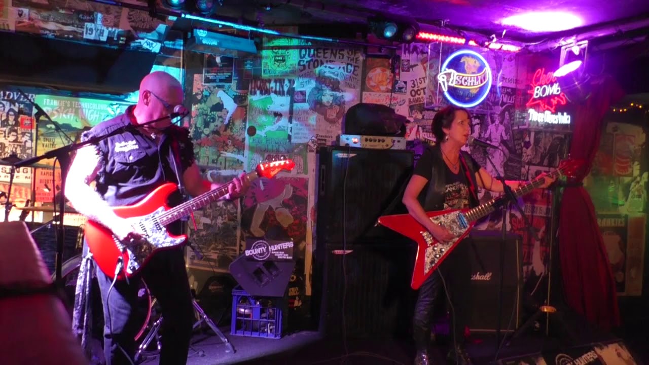 Bounty Hunters Live at Frankies in Sydney - 010218