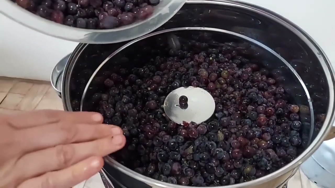 Suco de Uva integral feito na panela a vapor com durabilidade dois anos
