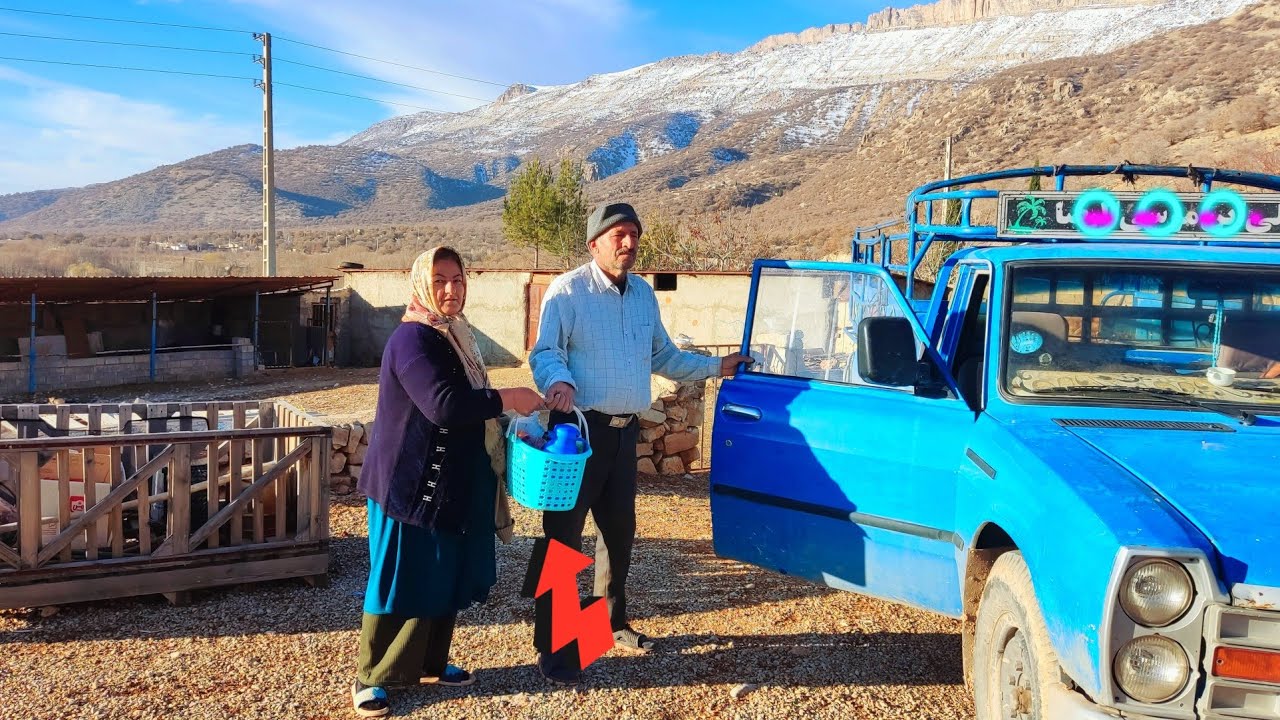 Feeding the Chickens & A Father’s Farewell — Village Morning Routine🐔