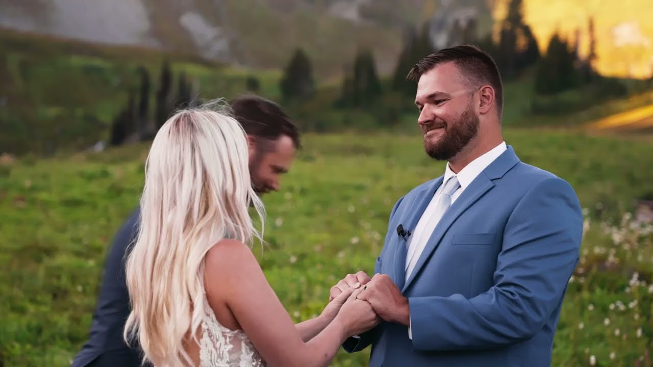 Heartwarming Family Elopement on Mount Rainier | Sam & Trey’s Wedding Video