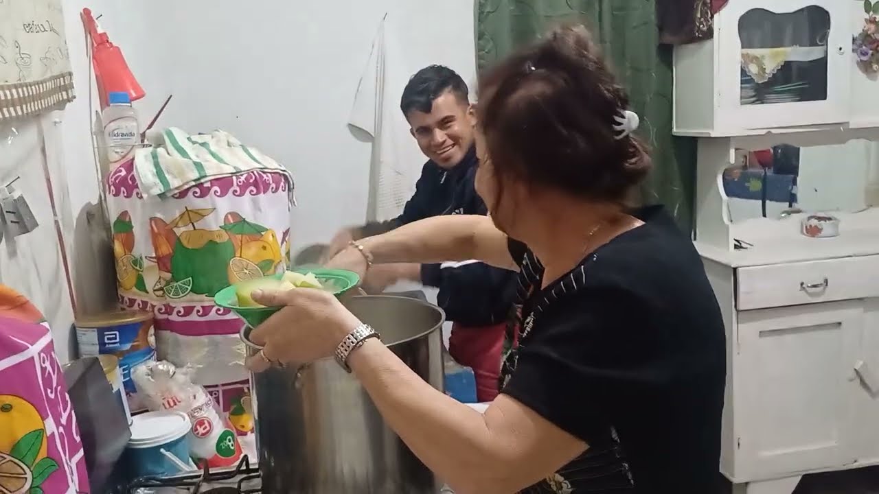 Vean que rico almuerzo vamos a degustar🤤 estamos muy felices con la familia 