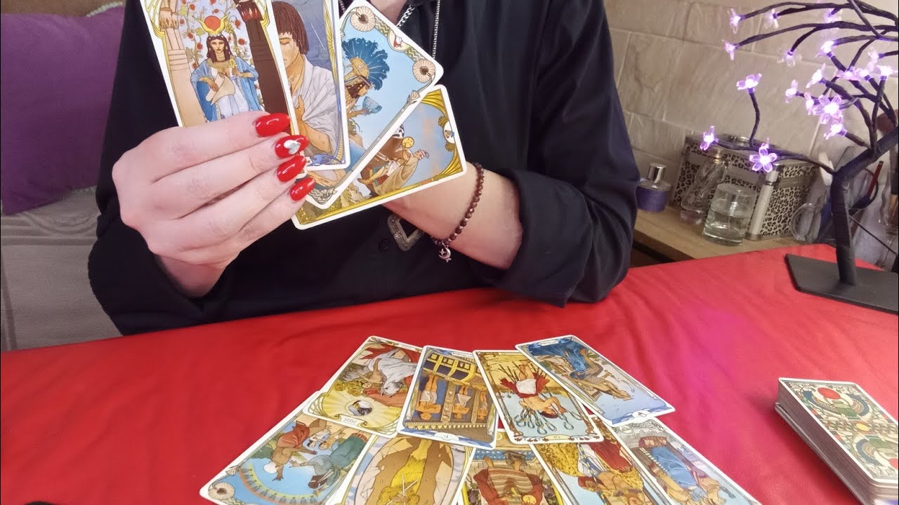 TE CONSULTA AL TAROT. DESESPERADO BUSCA SABER DE VOS. MUCHO LE DIJO EL BRUJO