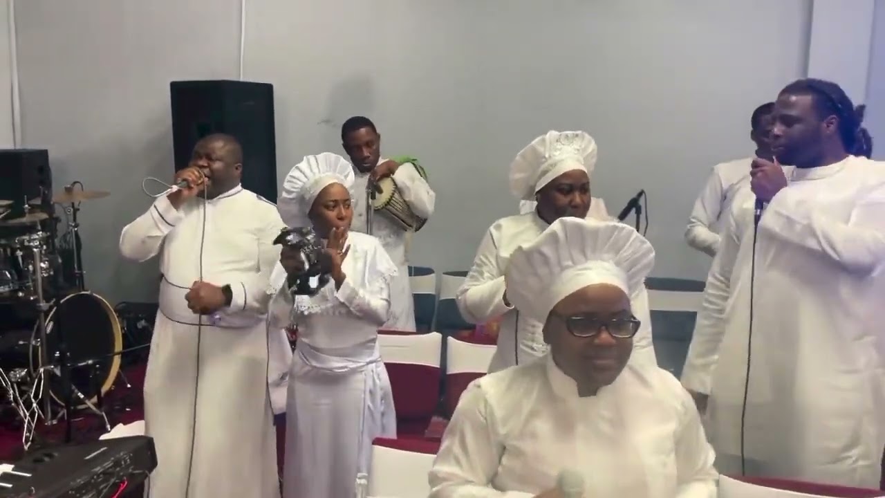 Olorun Agbaye Owo Ni F'Oruko Re