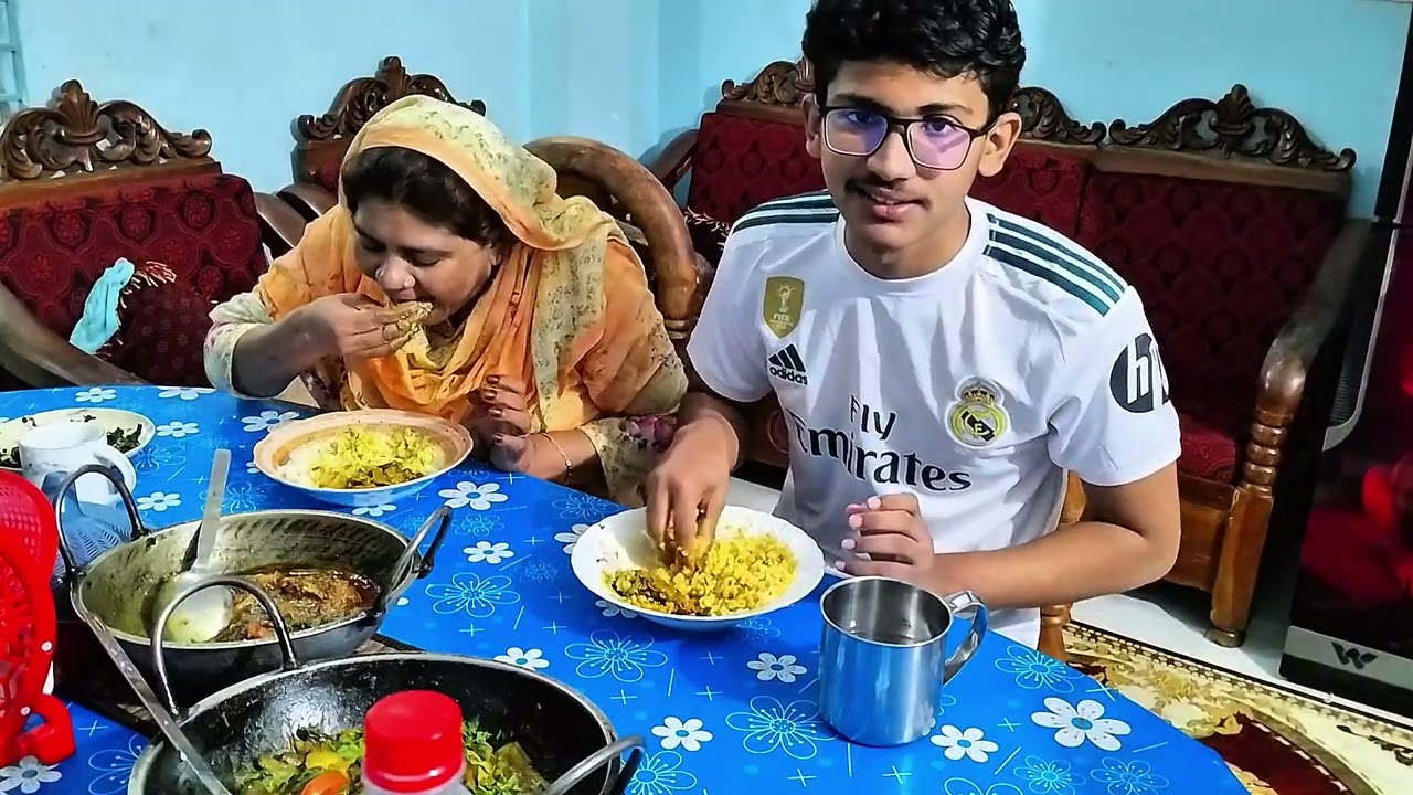ছোট ছেলে কে নিয়ে দুপুরের খাবার খেতে বসে গেলাম 😊🥀#dailyvlog #food #lifestyle #viral #subscribe #like 