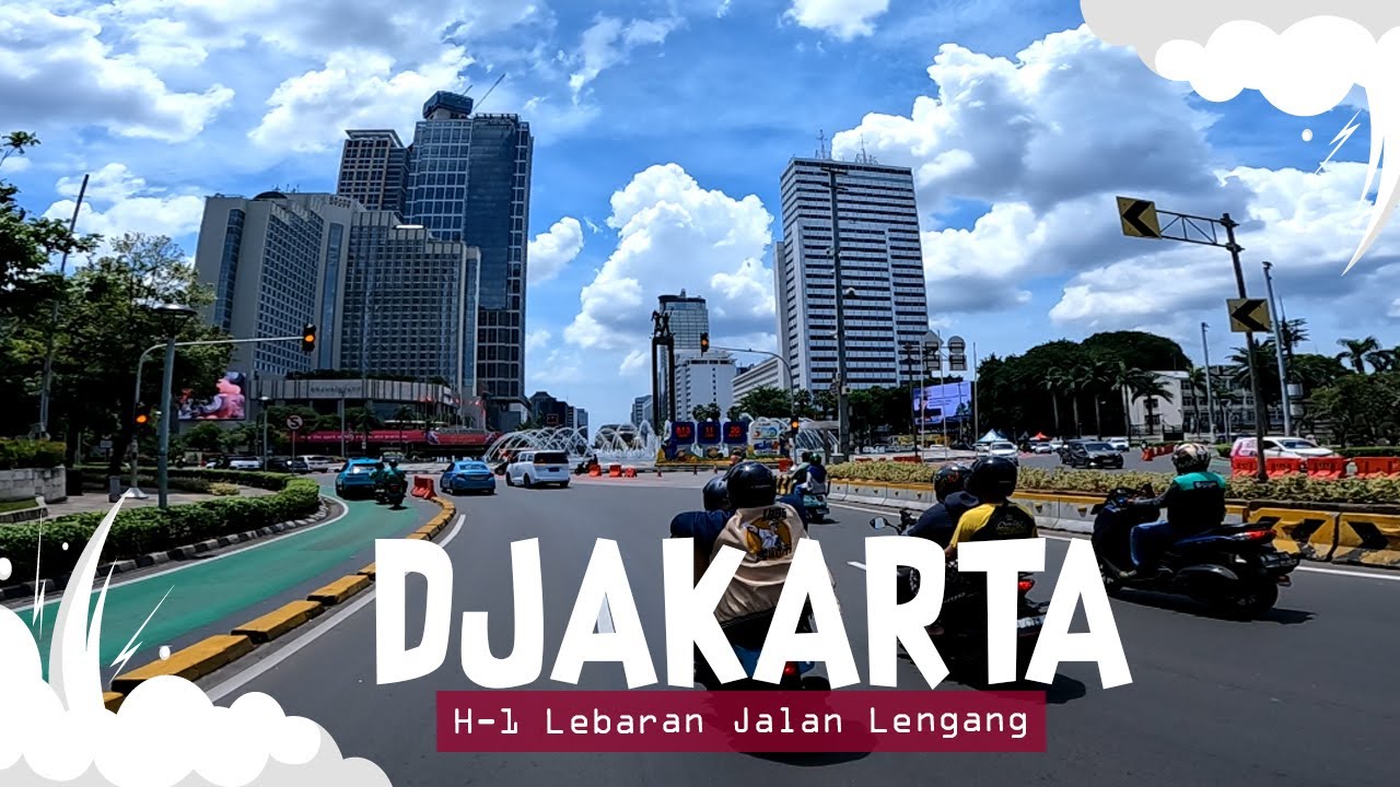 Suasana Jakarta Saat H-1 Lebaran Jalan Lengang, Langit Biru