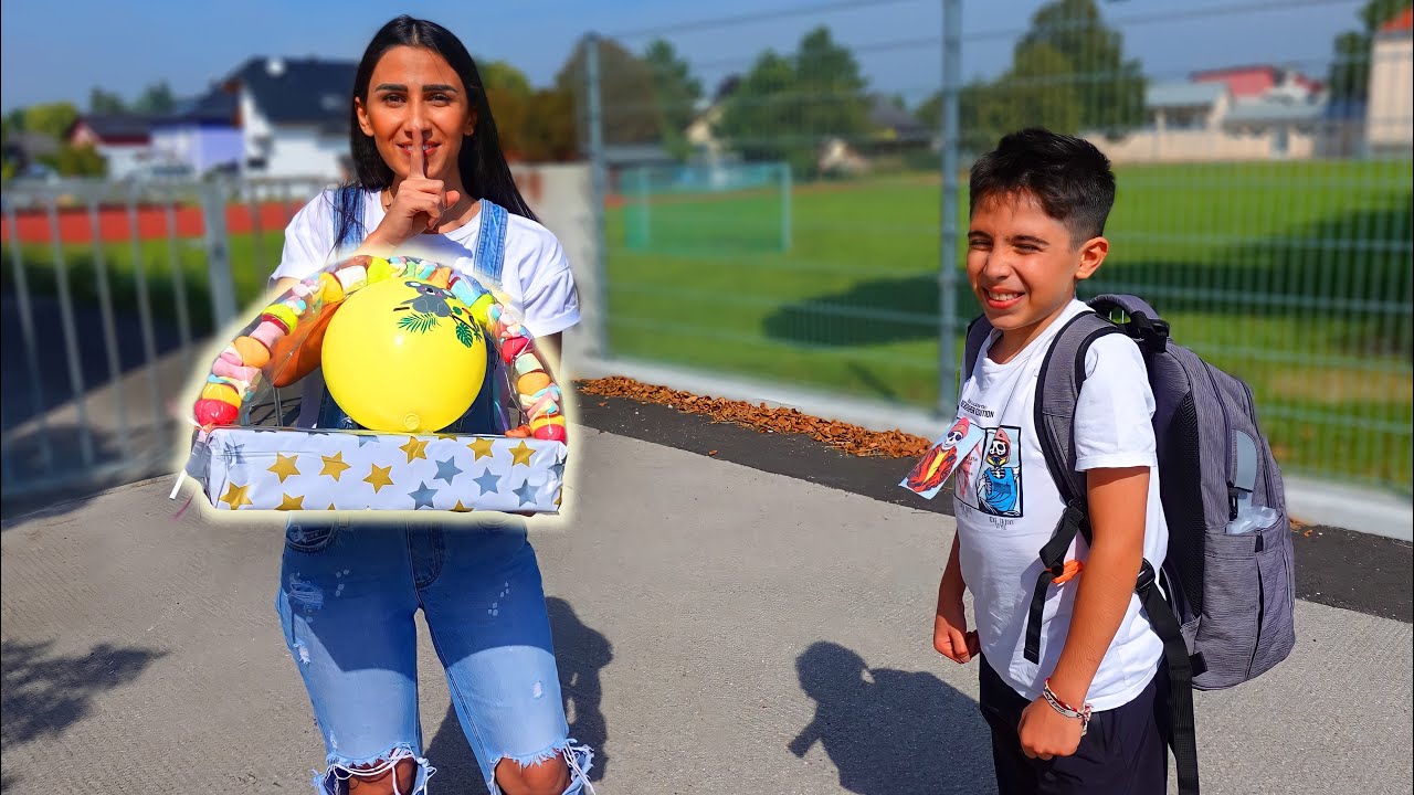 بعد اول يوم مدرسة 🏫 فاجأنا ابننا ب هدية غير متوقعة 💛🎁