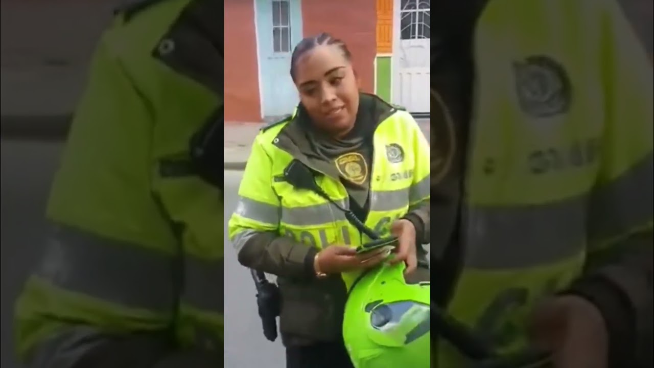 🔴 El hecho que ustedes sean policías, no los exonera de cumplir las normas 