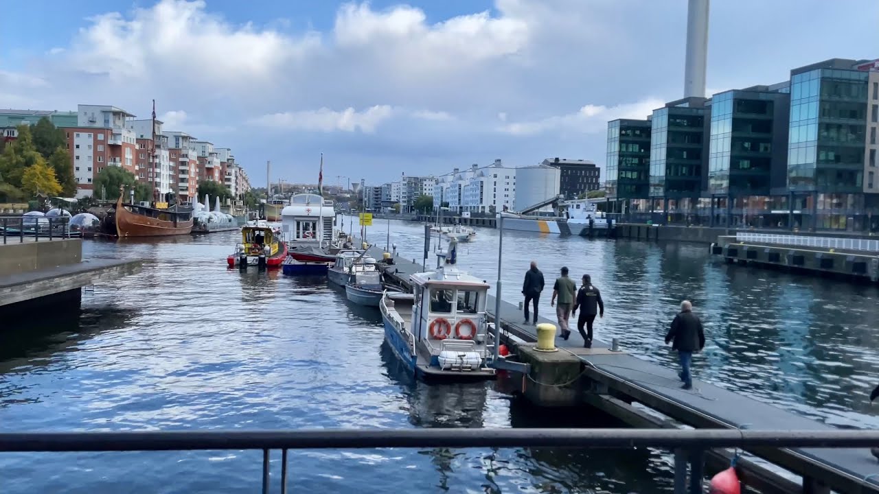 Stockholm Walks: around Södermalm. City shorelines in autumn. Walk for treadmill, relax or explore
