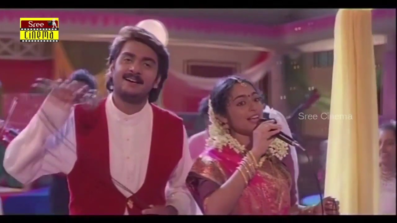 മണിതിങ്കൾ ദീപം തെളിയും എന്ന തുടങ്ങുന്ന ഒരു കല്ല്യാണ പാട്ട്