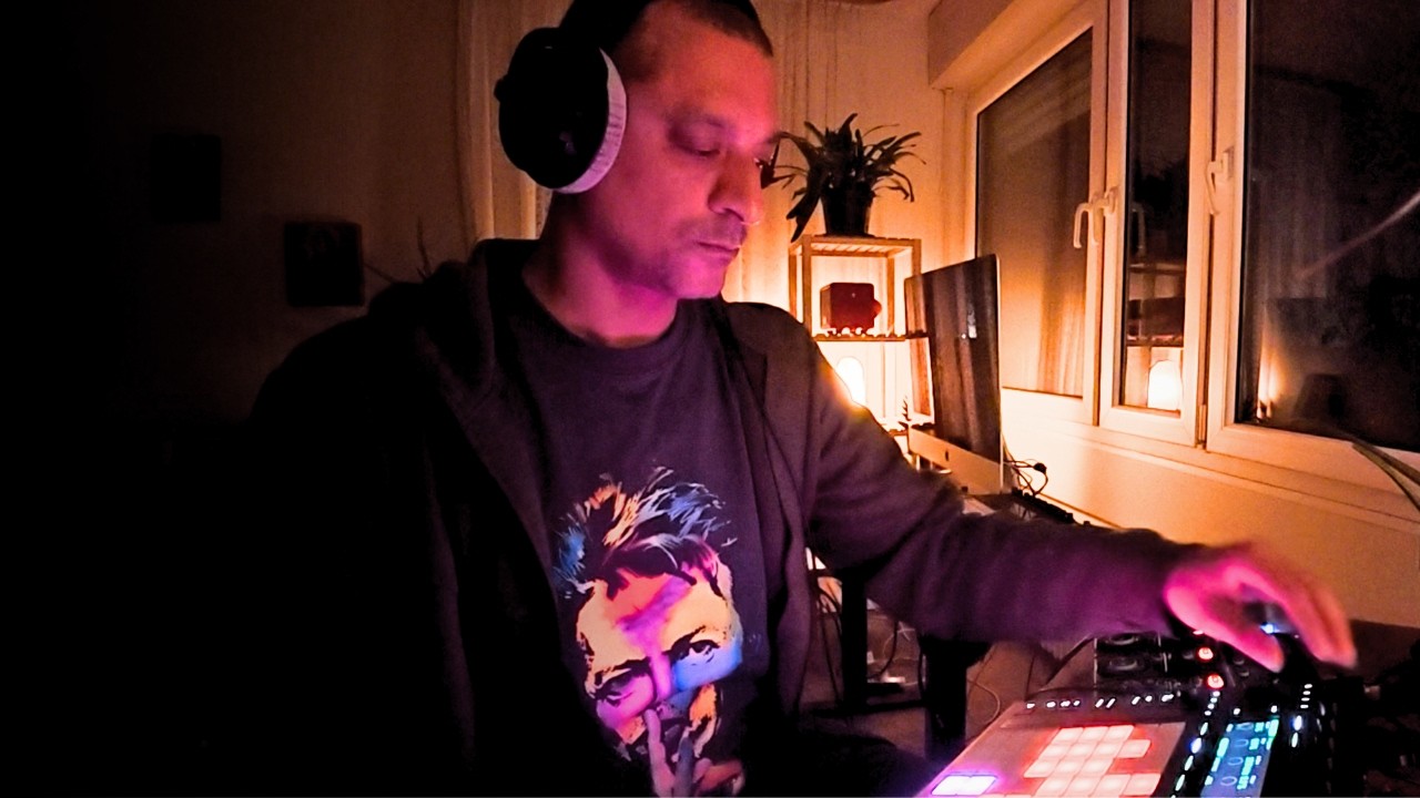 If You’re Still Carrying The Weight Of Today | The Late Evening Room | Night 06