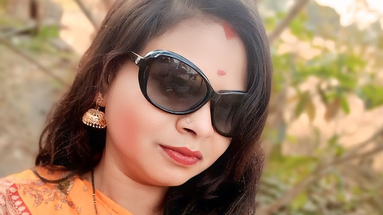 Soma Porel shal is live 2 din por abar golpo korte chale alam bandhura ♥️