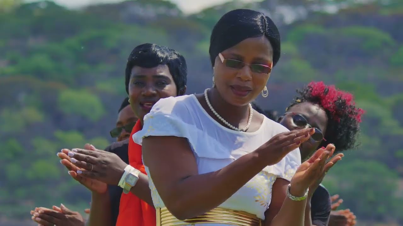Precious Chakubva x  Mechanic Manyeruke- Magora (Official Video)
