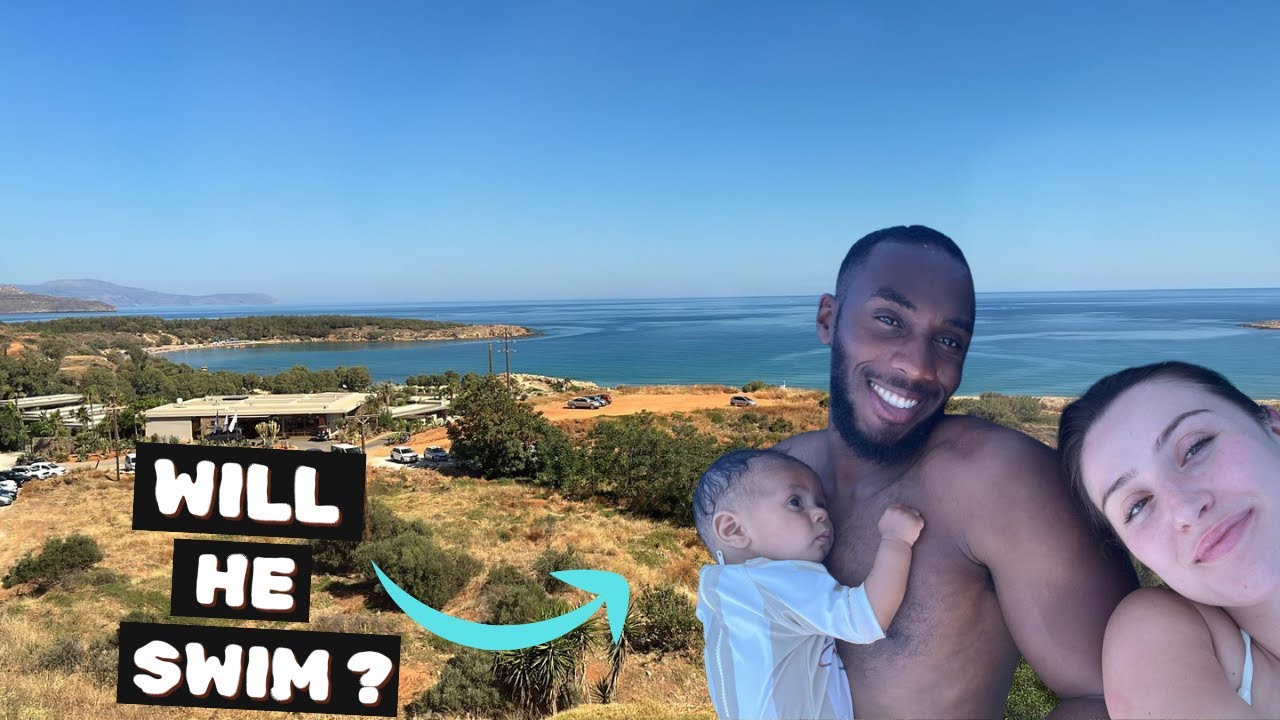 Baby's FIRST beach day !