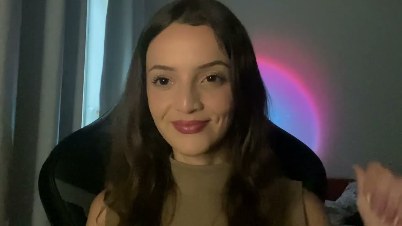 ASMR Amiga pranchando seu cabelo 💆‍♀️
