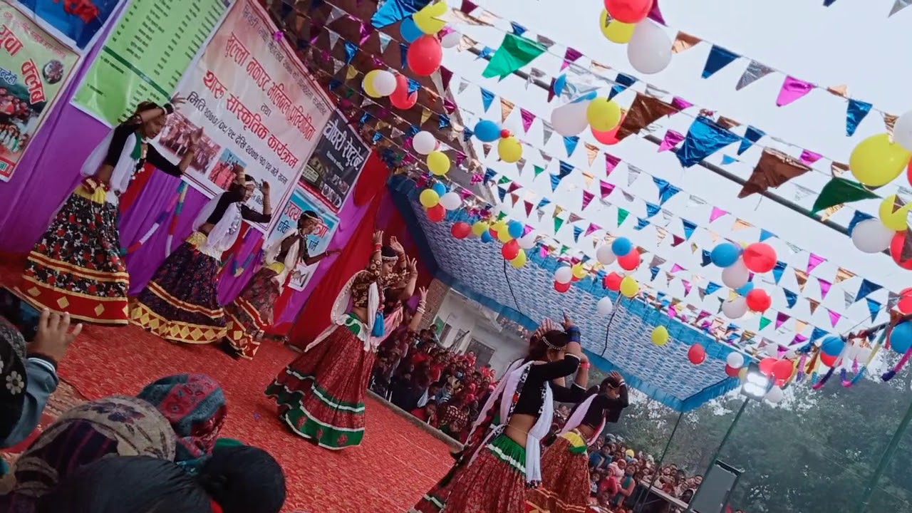 tharu remix dance from bewara dance video by pradeep chaudhary