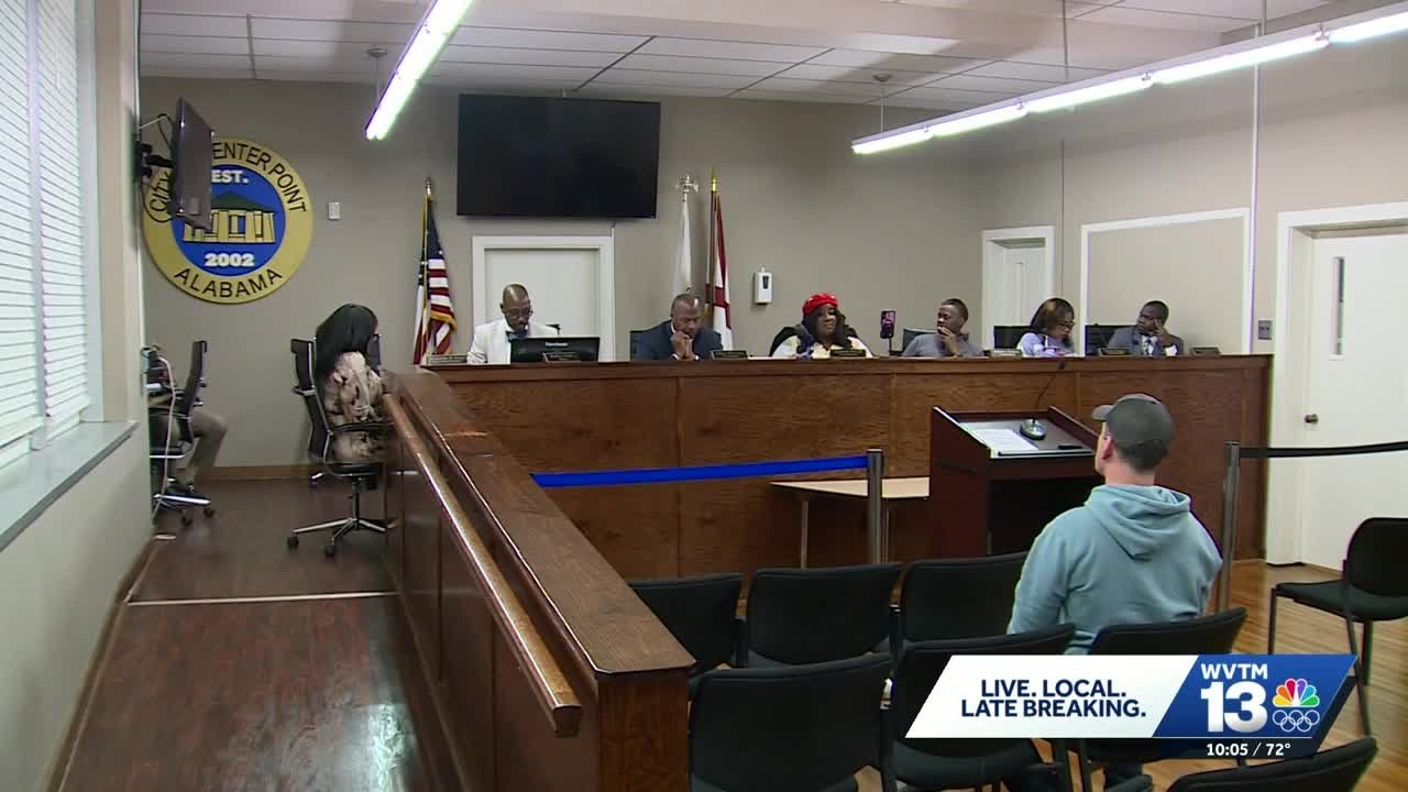 Center Point Council debates mayor's authority in police chief appointment, discussion tabled again