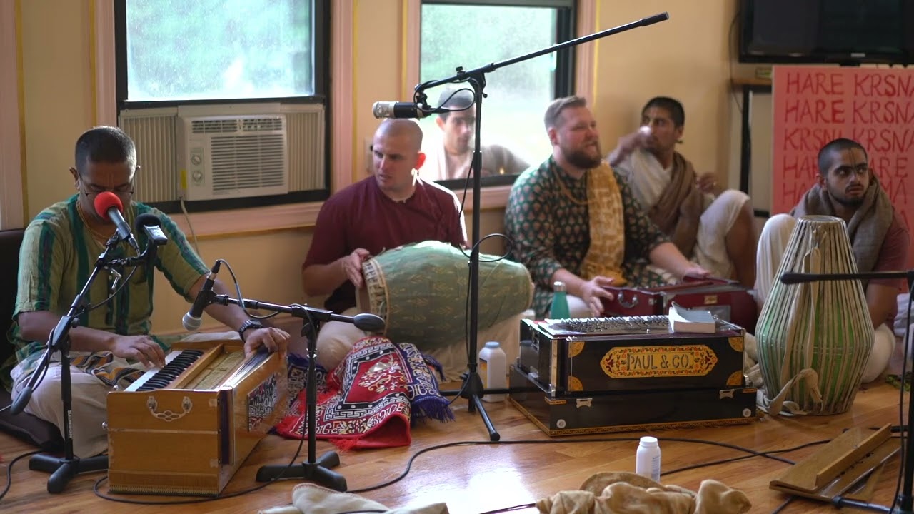 Ecstatic Maha Mantra - Namarasa Das - Kheturi Kirtan 2022