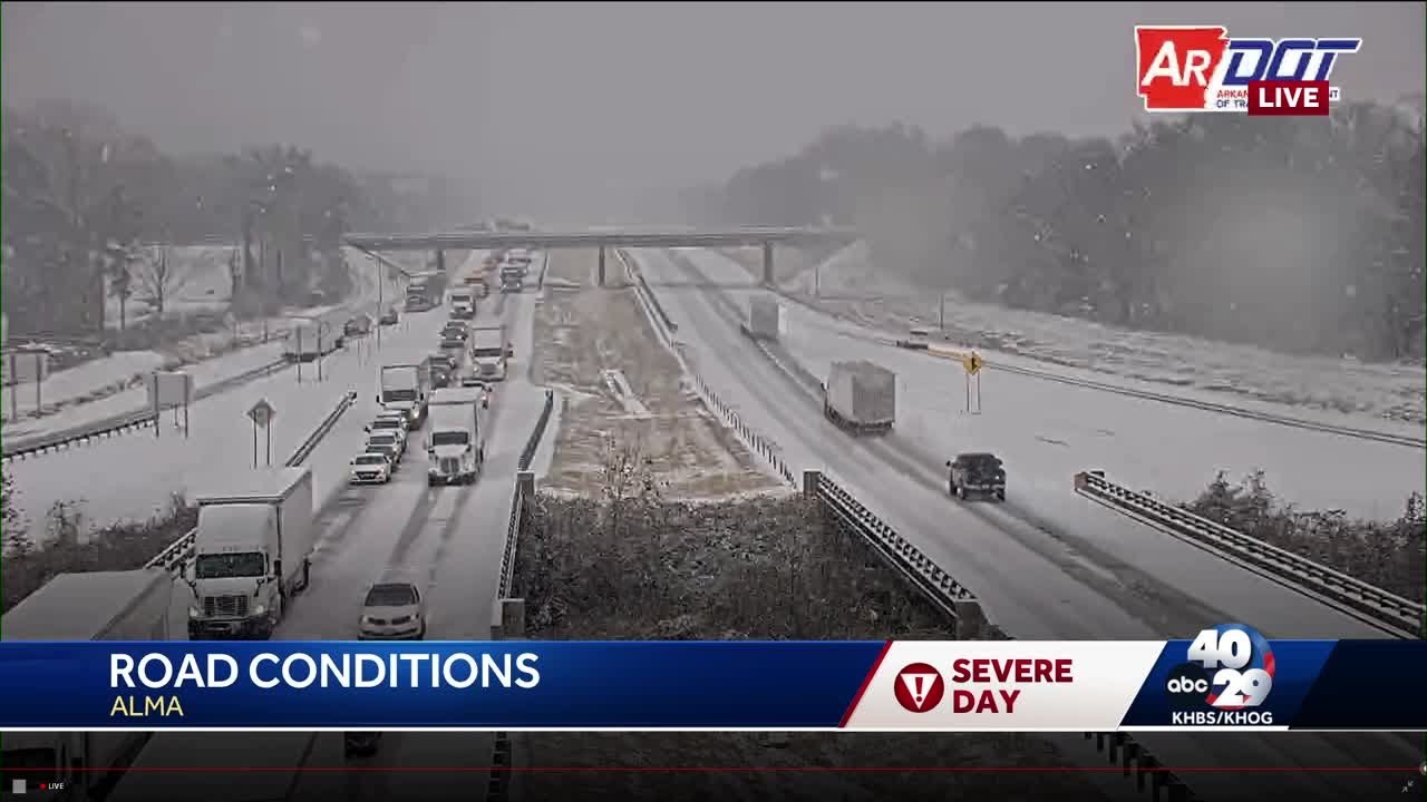 Wrecks on Arkansas's snow-covered roads cause backups on the interstates