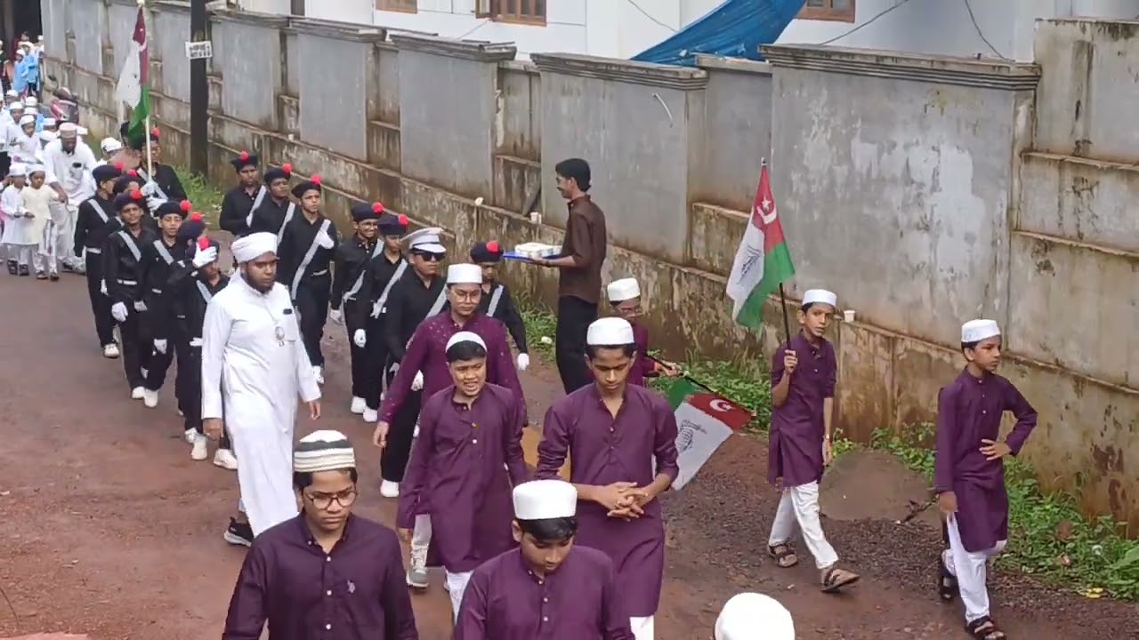 കൂവത്തുൽ ഇസ്ലാം മദ്രസ മൂരിയാട് കുത്തുപറമ്പ്  നബിദിന റാലി