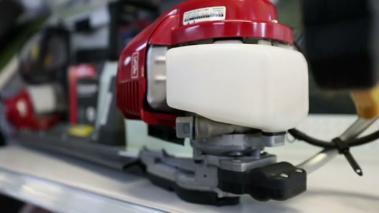 Let&rsquo;s Try The HONDA HHH25s A 4-Stoke Single Sided HedgeCutter I REVIEW, Real Test & Features!