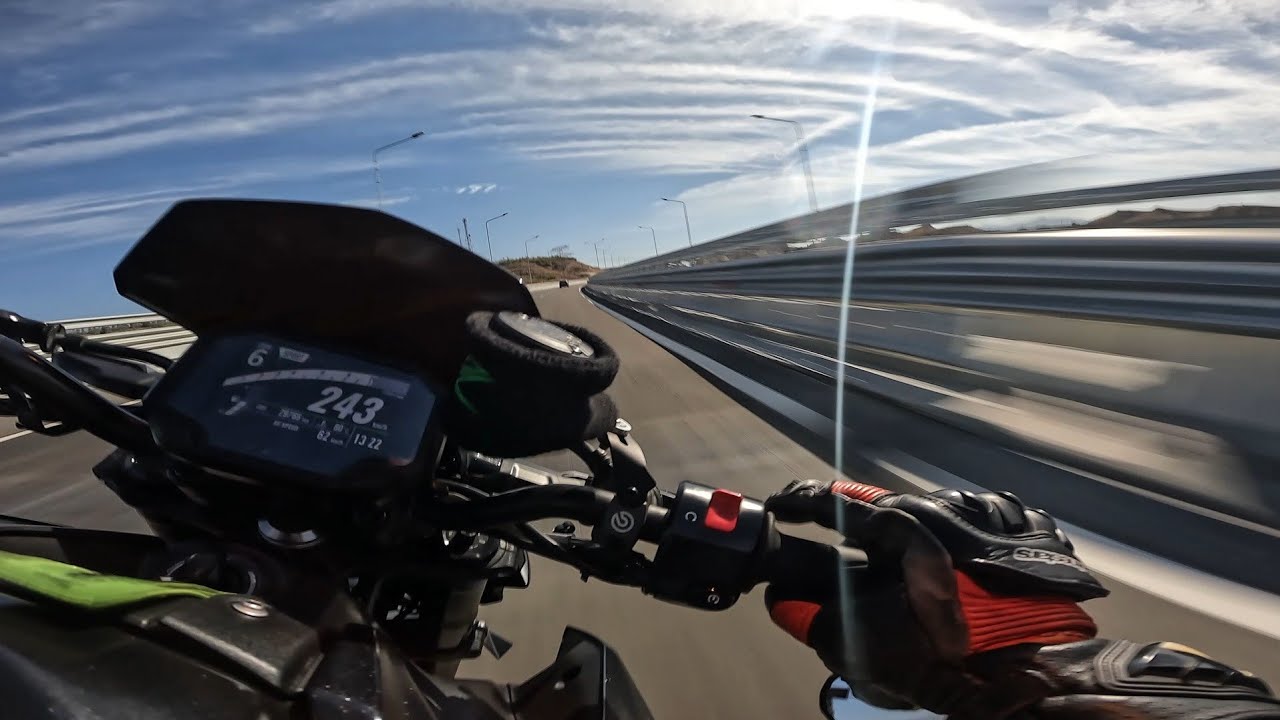 Kawasaki Z900 Top Speed Test
