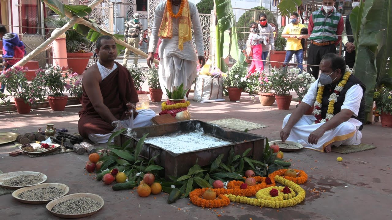 Narsihma Yajna (Day 1) for health and quick recovery of HH Jayapataka Swami Maharaj
