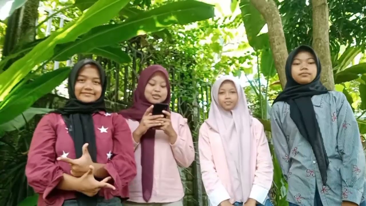 BAHASA INDONESIA, MUSIKALISASI