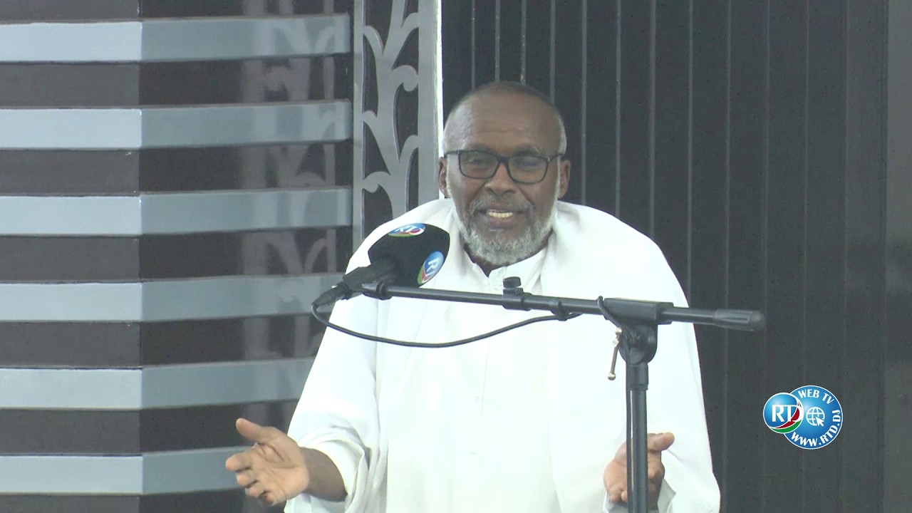 Waalid adeec iyo caasi | Sheick Abdillahi Nuux