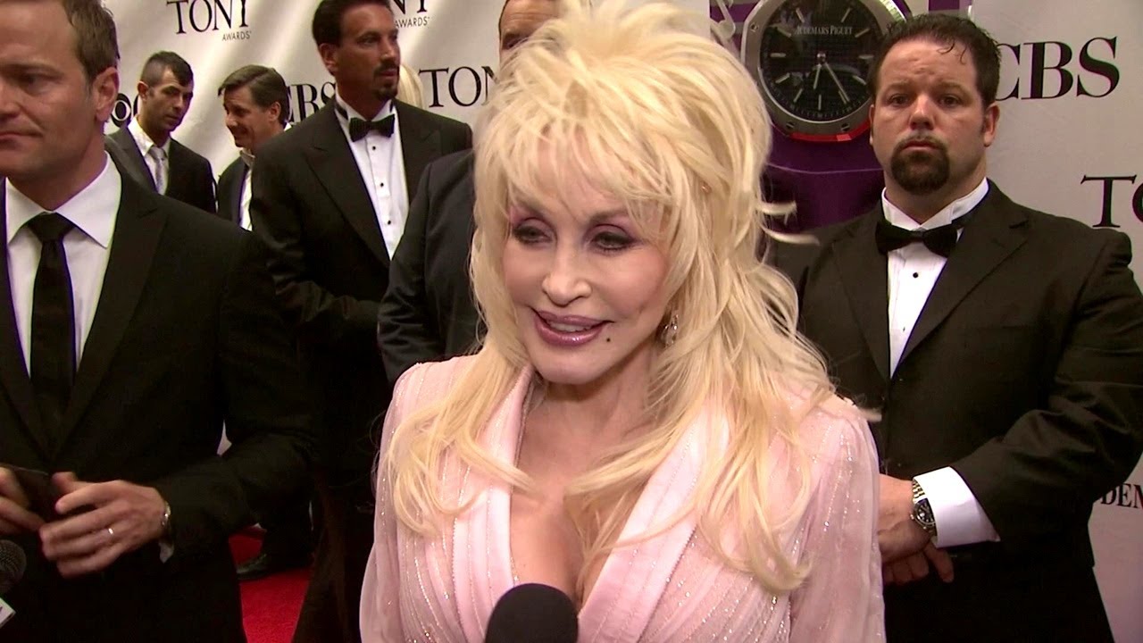 Dolly Parton: Her Life Story in Full